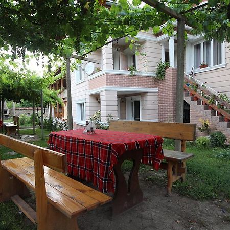 Slanchevata Kashta Hotel Krushuna Bagian luar foto