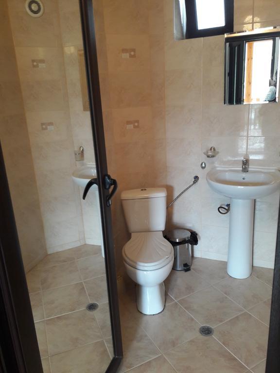 Slanchevata Kashta Hotel Krushuna Bagian luar foto