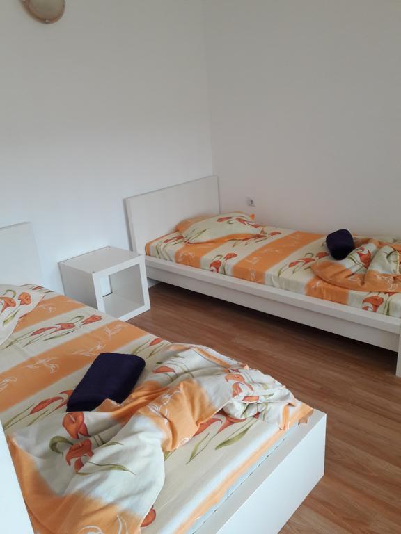 Slanchevata Kashta Hotel Krushuna Bagian luar foto