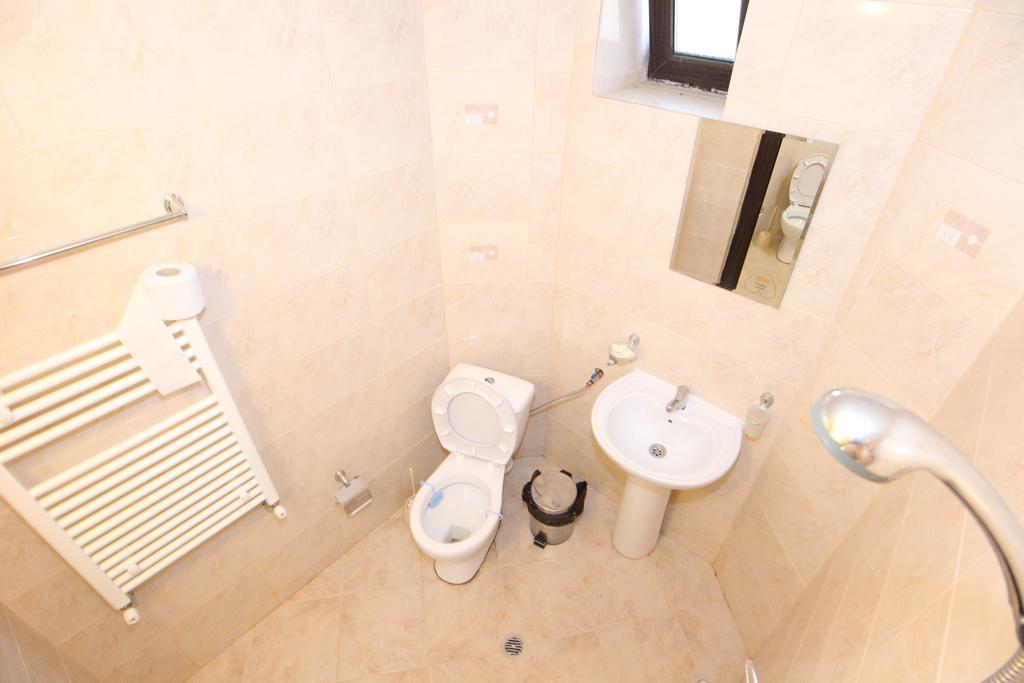 Slanchevata Kashta Hotel Krushuna Bagian luar foto