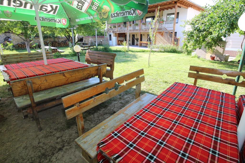 Slanchevata Kashta Hotel Krushuna Bagian luar foto